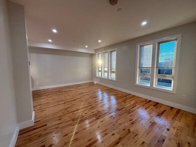 178 Washington Ave unit 301, Chelsea, MA 02150 - photo 5