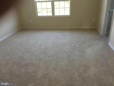 8609 Crooked Tree Ln, Laurel, MD 20724 - photo 5