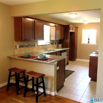 Brand new Kitchen with new cabinet and grantie cou