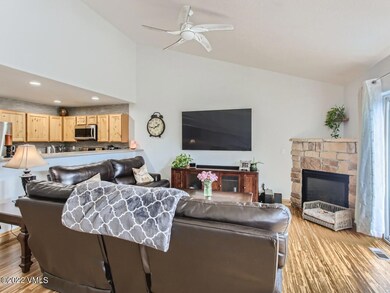 15 2nd Floor Family Room