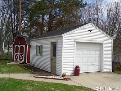 Parking Lot/Garage