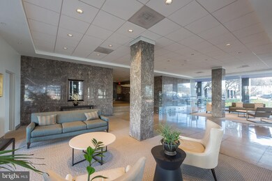 The Potomac Plaza Co-op unit 301, Washington, DC 20037 - photo 3