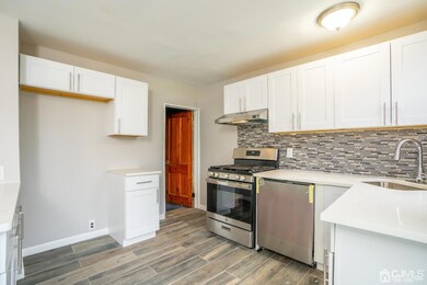 35 Charles St, Carteret, NJ 07008 - photo 5