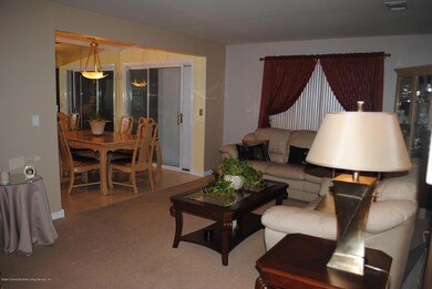 519 Correll Ave unit 1, Staten Island, NY 10309 - photo 6