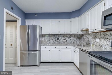 Skyline House unit 412W, Baileys Crossroads, VA 22041 - photo 7