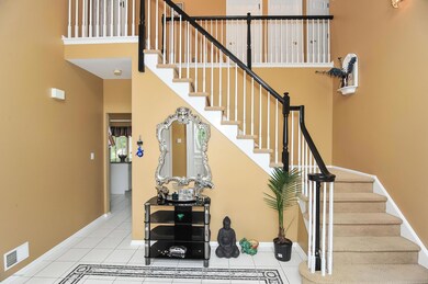 23 Bluffs Ct, Morganville, NJ 07751 - photo 3