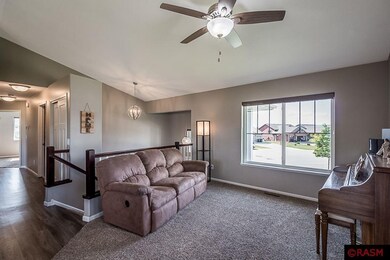 137 Timberwolf Ct, Mankato, MN 56001 - photo 5