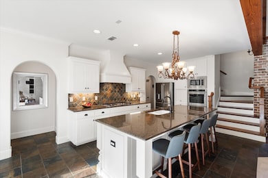 Beautiful kitchen with ample work space & storage