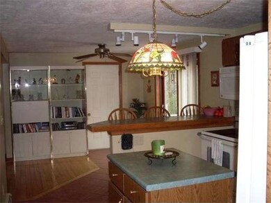 20 Windy Hill Dr, Wareham, MA 02576 - photo 5