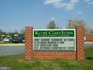 6878 Mclean Province Cir, Falls Church, VA 22043 - photo 4