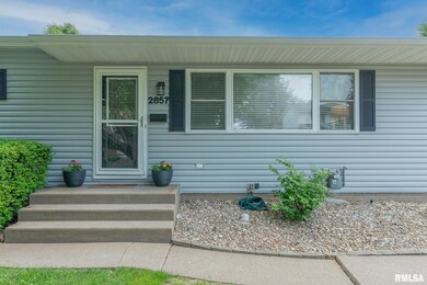 2857 Washington Ln, Davenport, IA 52804 - photo 2