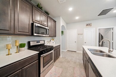 Ample prep space in this kitchen.