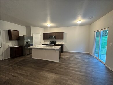 Move in Ready! Actual photo!