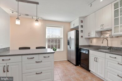 9747 Early Spring Way, Columbia, MD 21046 - photo 4