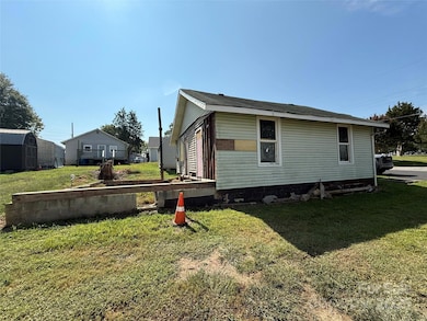 907 3rd Street Ct SW, Hickory, NC 28602 - photo 4