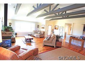 Spacious Living Rm w/fireplace