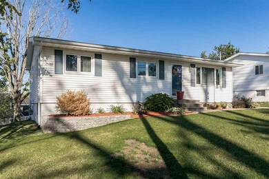 336 Wiley Blvd NW, Cedar Rapids, IA 52405 - photo 2