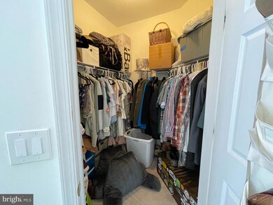 2931 Deer Hollow Way unit 106, Fairfax, VA 22031 - photo 6