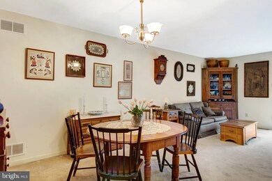 1809 Coventry Pointe Ln, Pottstown, PA 19465 - photo 6