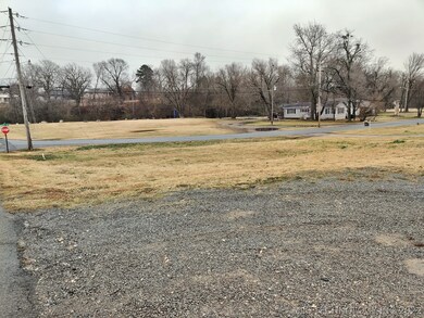 609 S Muskogee Ave, Tahlequah, OK 74464 - photo 4