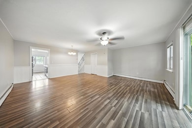 105 Sheffield Dr, Middletown, NY 10940 - photo 2