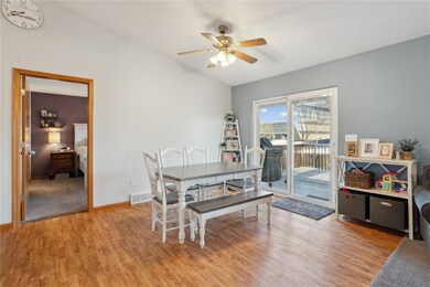 2700 Navajo Ave SW, Cedar Rapids, IA 52404 - photo 6