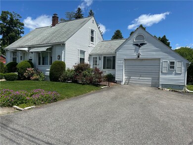 9 Linden Dr, West Warwick, RI 02893 - photo 2