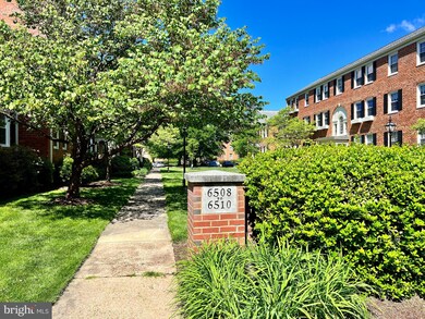 6508 Boulevard View unit C2, Alexandria, VA 22307 - photo 2