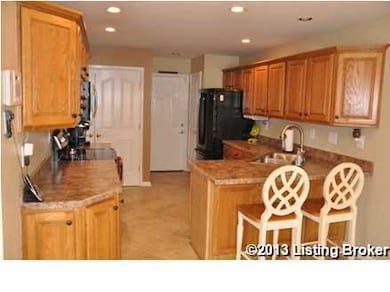 7413 Crabtree Dr, Louisville, KY 40228 - photo 4