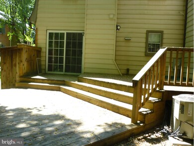 1576 Ivystone Ct, Silver Spring, MD 20904 - photo 6