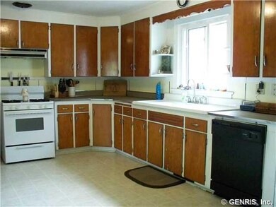 Kitchen. Very large kitchen. Lots of cupboards.