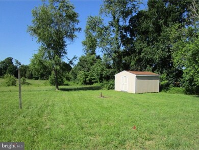 81 Davidson Rd, Swedesboro, NJ 08085 - photo 4