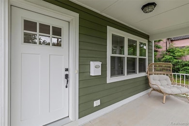 Large covered front porch!
