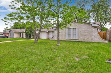 8626 Cottage Gate Ln, Houston, TX 77088 - photo 4