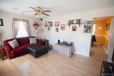 5818 Huntingcreek Dr, North Chesterfield, VA 23237 - photo 2