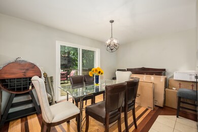 308 Redstart Rd, Naperville, IL 60565 - photo 4