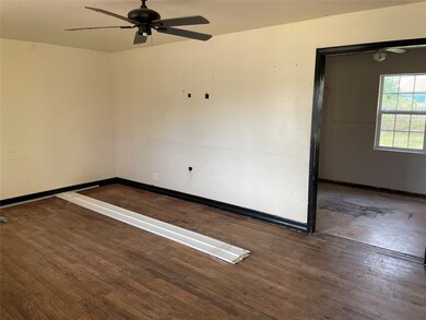 2215 Sunny Dr, Houston, TX 77093 - photo 4