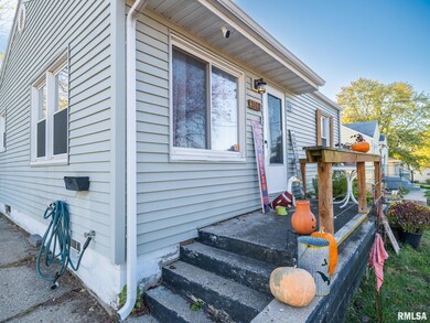 1512 Henry St, Pekin, IL 61554 - photo 3