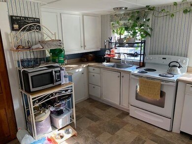 25 Maple St, Concord, NH 03301 - photo 3