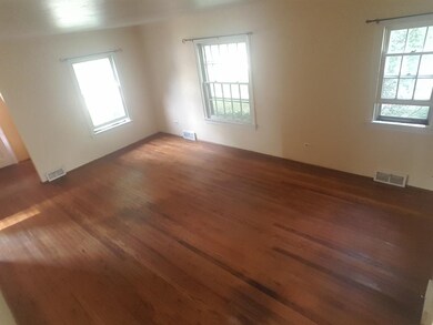 317 W Washington St, Culver, IN 46511 - photo 6