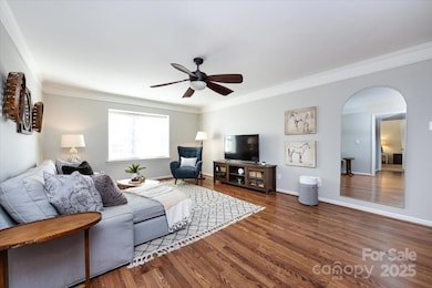 1708 Roxborough Rd unit H, Charlotte, NC 28211 - photo 5