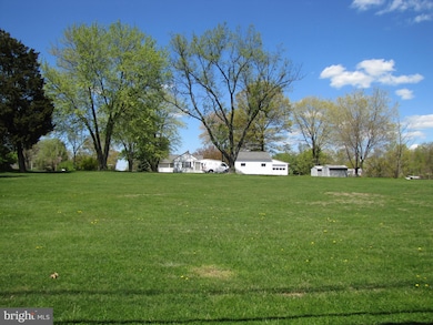 3212 Greencastle Rd, Burtonsville, MD 20866 - photo 2