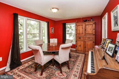 9 Circle Cir, Washington Grove, MD 20880 - photo 6