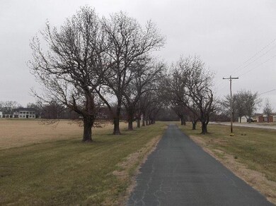 607 Main St, Parsons, KS 67357 - photo 4