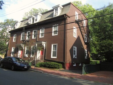 18 Shepard St unit 18-2, Cambridge, MA 02138 - photo 2