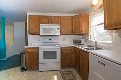 17 Buck Rd, Middletown, RI 02842 - photo 6