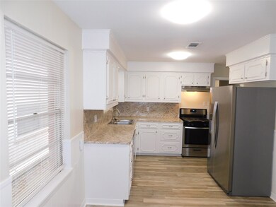 2218 Chantilly Ln, Houston, TX 77018 - photo 6