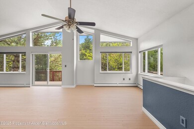 unfurnished living room