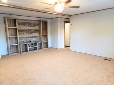 112 Arunda Ct, Weatherford, TX 76085 - photo 6