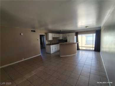 2929 Elm Ave unit 4, Las Vegas, NV 89101 - photo 3